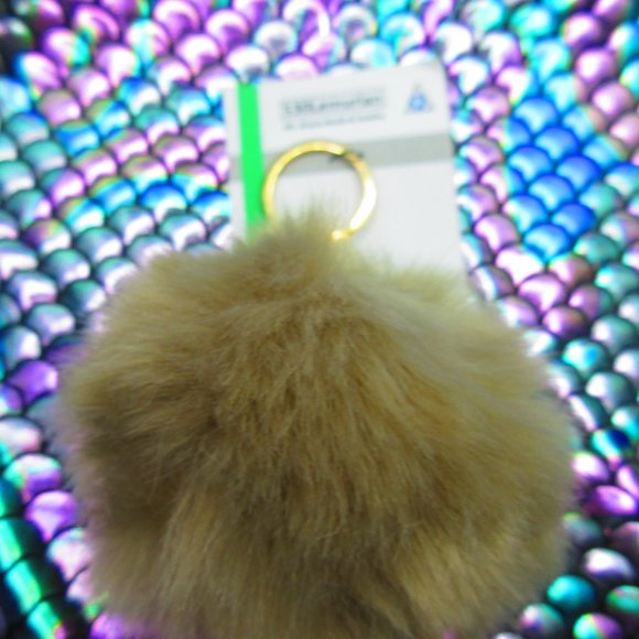 Pom Pom Keychain Puffball Tan With Gold Finish Findings - Picture 4 of 5
